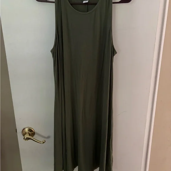 green emerald velvet dress Dark Green Linen Cotton Maxi Dress  Vintage Long Sleeve Boat Neck 1454 Emerald Green / Xs